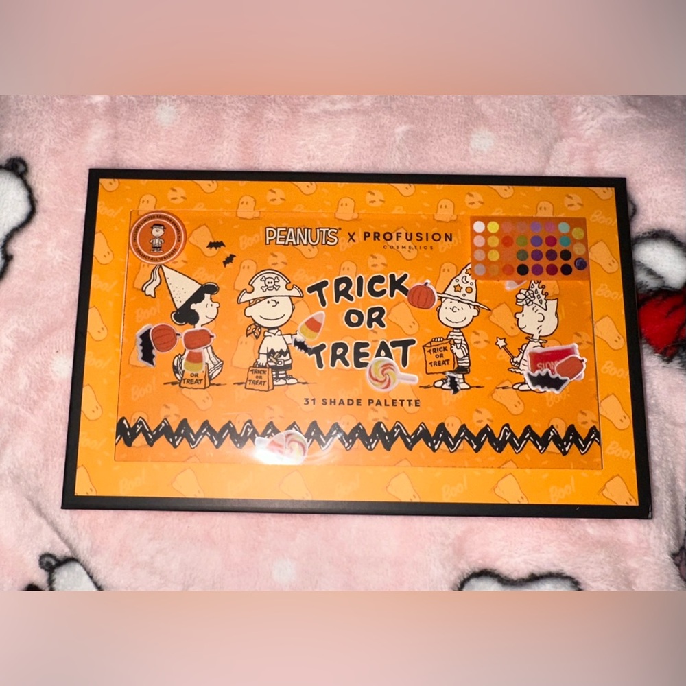 Profusion Cosmetics Peanuts Trick or Treat Palette